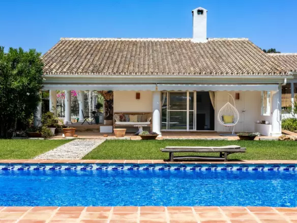 4-bedroom Villa In Alhaurín El Grande, Spain (213 M²)
