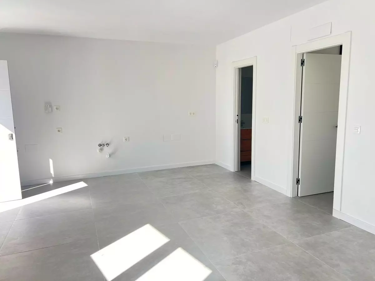 1-bedroom Apartment In Torremolinos, Spain (48 M²)