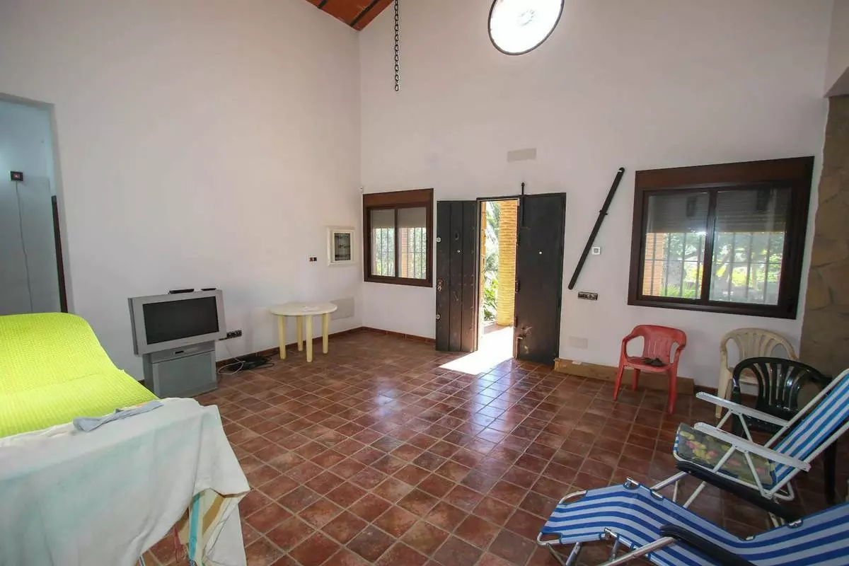 3-bedroom Villa In Pizarra, Spain (123 M²)