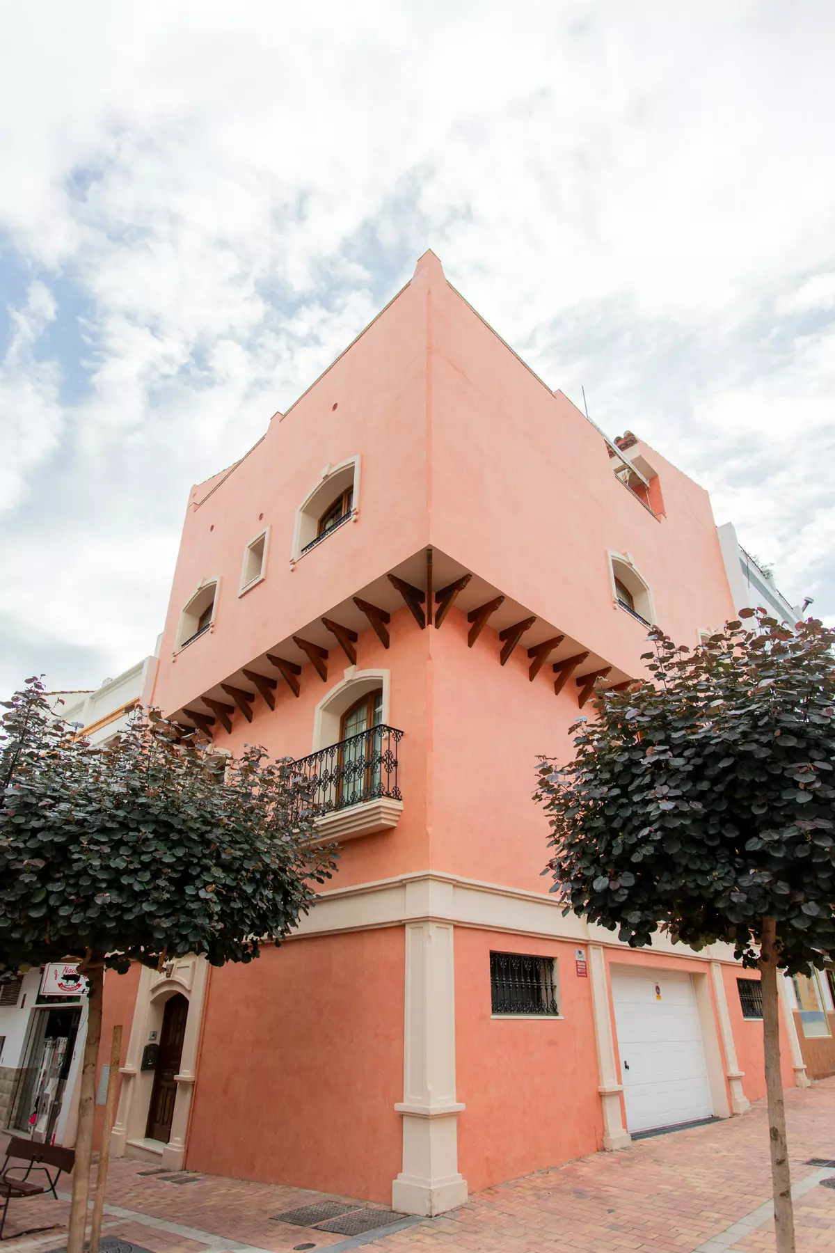 7-bedroom Town House In Estepona, Spain (451 M²)