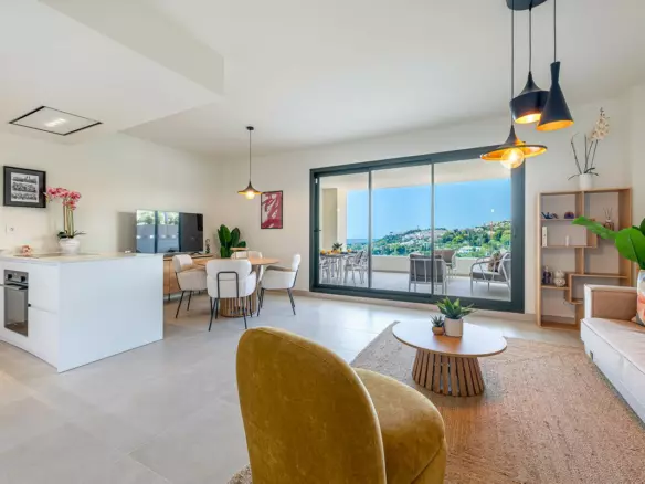 2-bedroom Apartment In Benalmádena, Spain (80 M²)