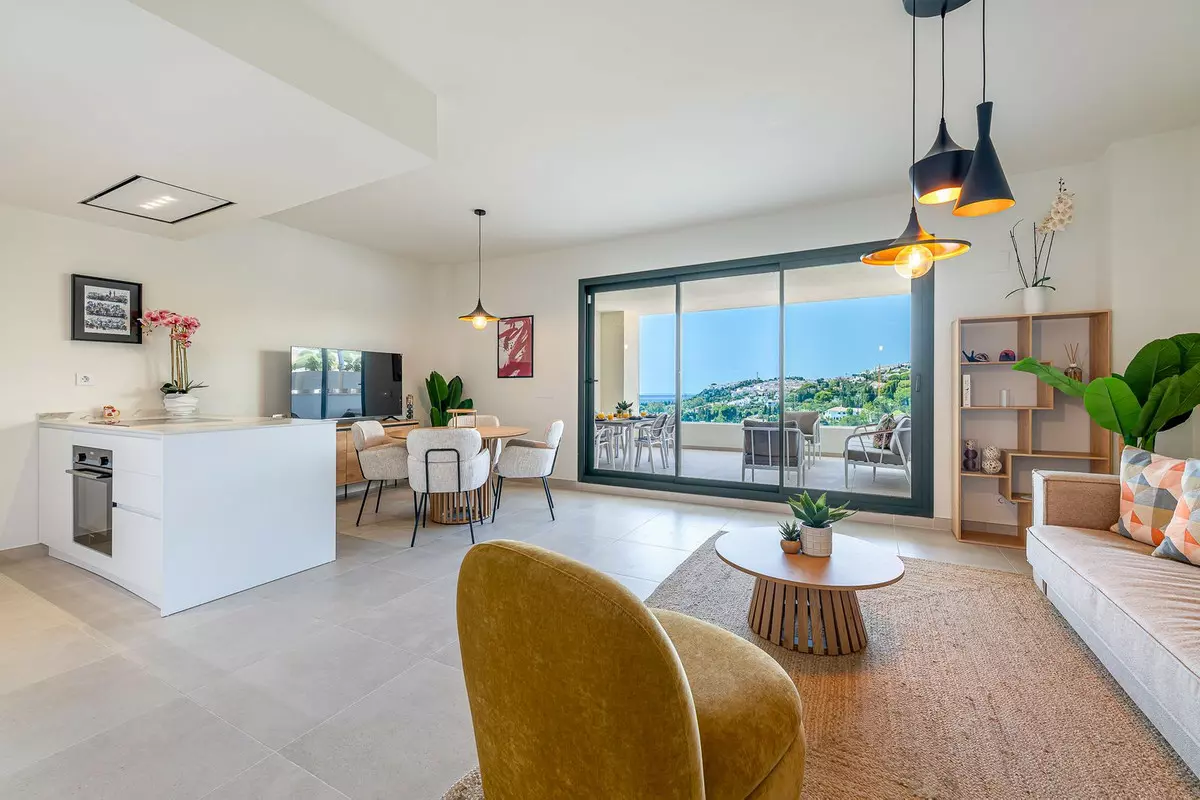 2-bedroom Apartment In Benalmádena, Spain (80 M²)