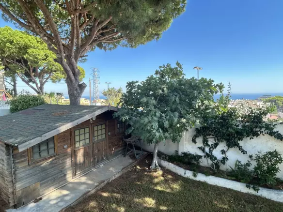 3-bedroom Villa In Fuengirola, Spain (184 M²)