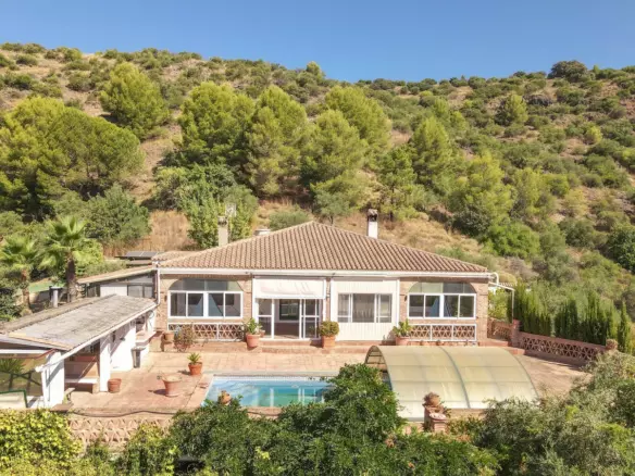 3-bedroom Villa In Guaro, Spain (222 M²)