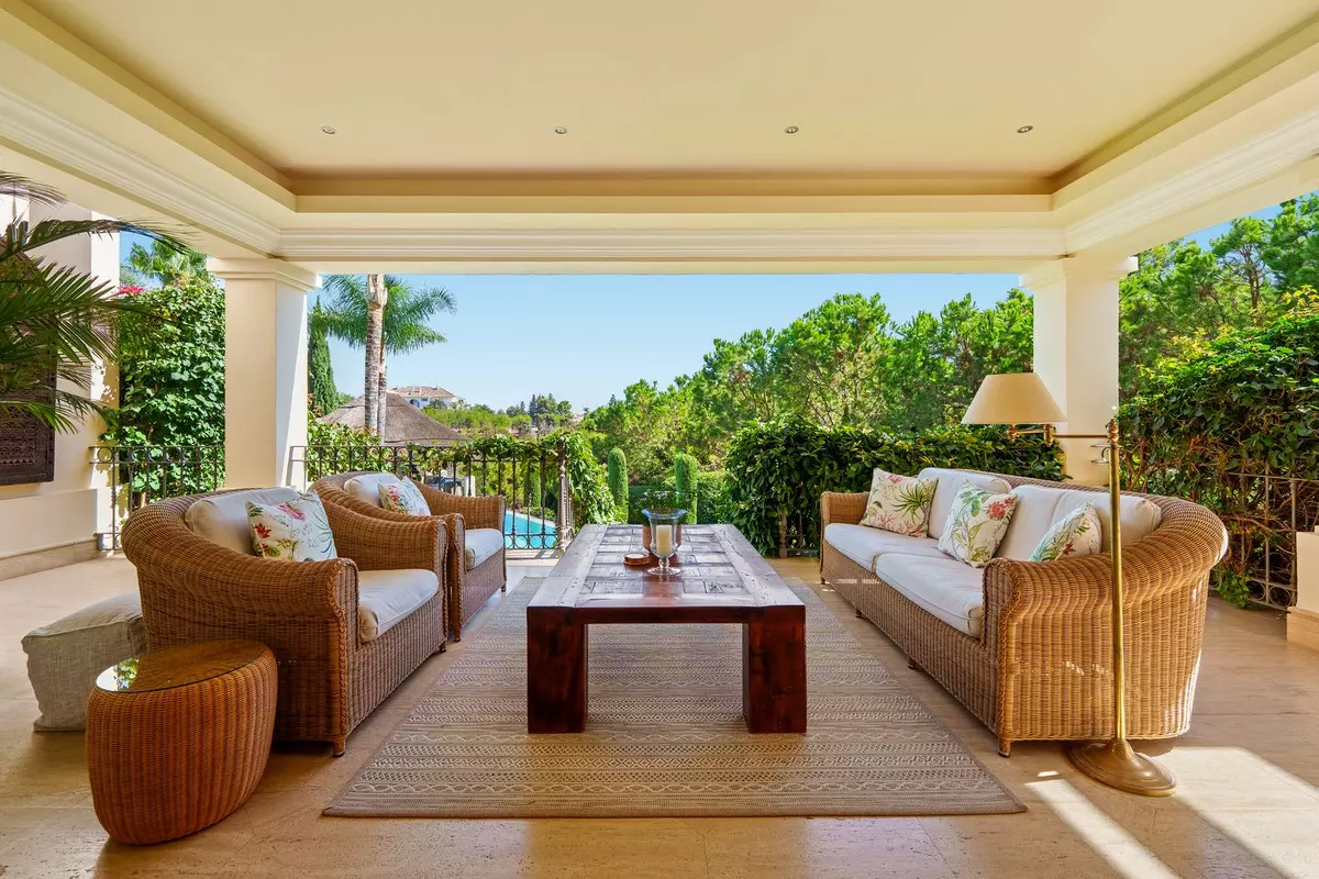 6-bedroom Villa In Marbella, Spain (712 M²)