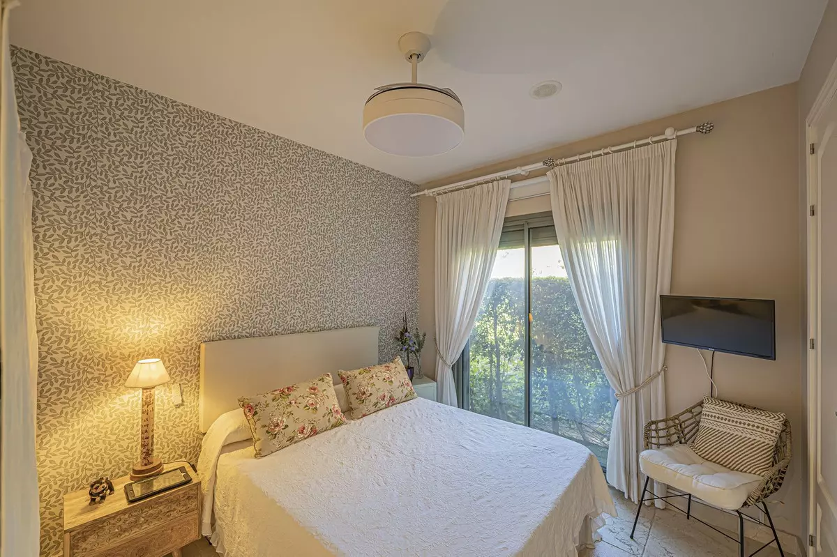 2-bedroom Apartment In Estepona, Spain (98 M²)