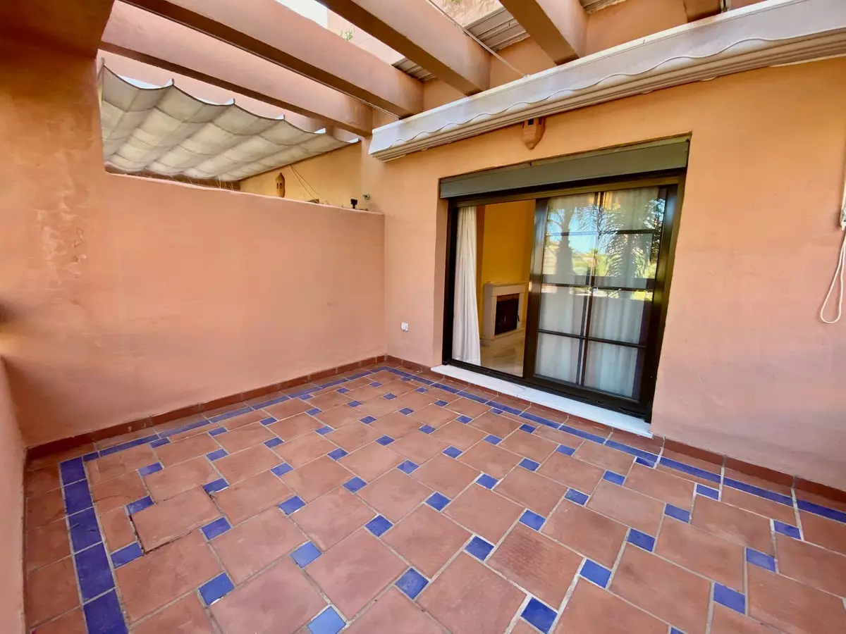 2-bedroom Apartment In Estepona, Spain (118 M²)