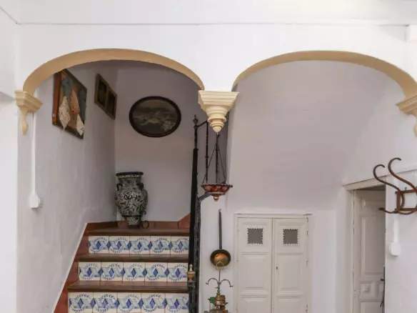 5-bedroom Town House In Tolox, Spain (296 M²)
