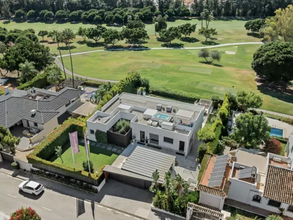 5-bedroom Villa In Marbella, Spain (342 M²)