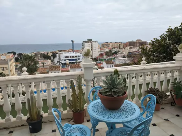 3-bedroom Apartment In Torremolinos, Spain (170 M²)