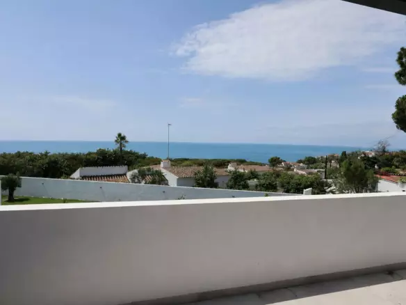 3-bedroom Villa In Marbella, Spain (245 M²)