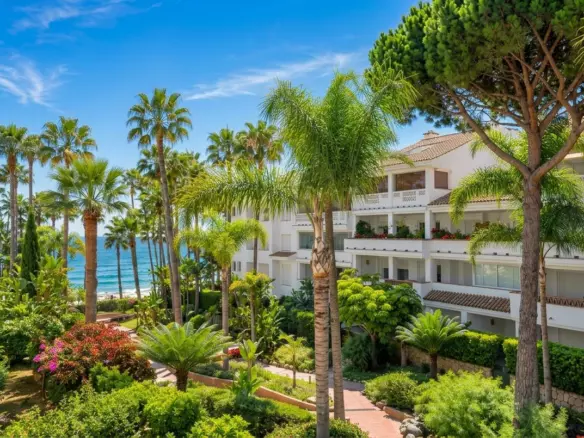 2-bedroom Apartment In Marbella, Spain (121 M²)