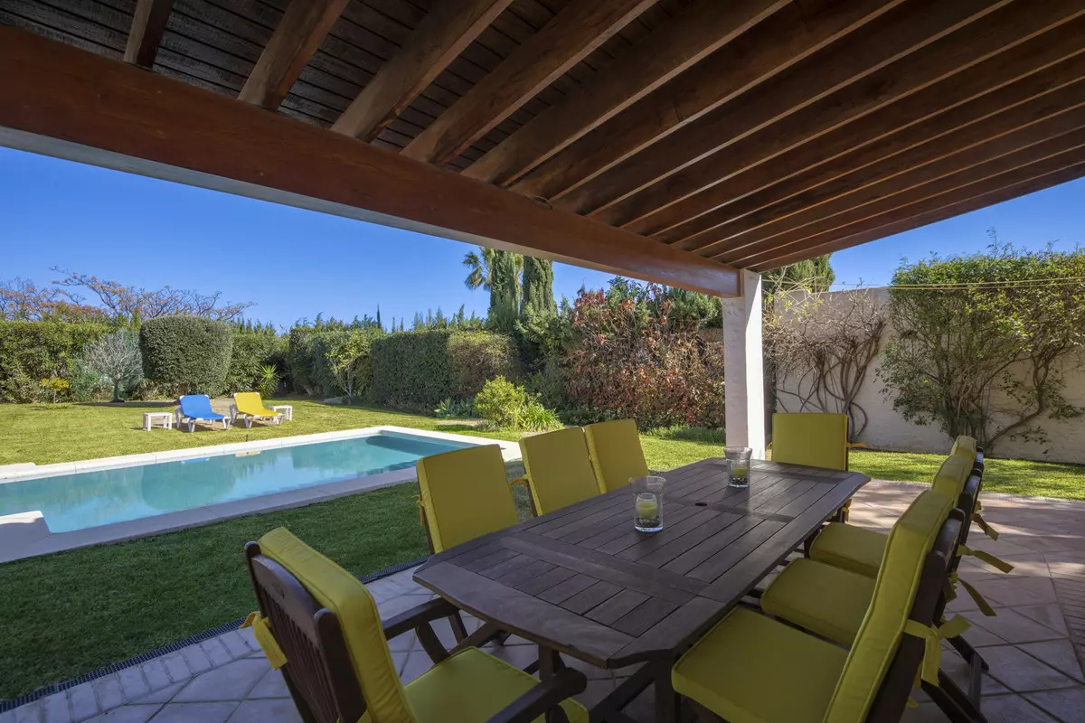 3-bedroom Villa In Benahavis, Spain (245 M²)