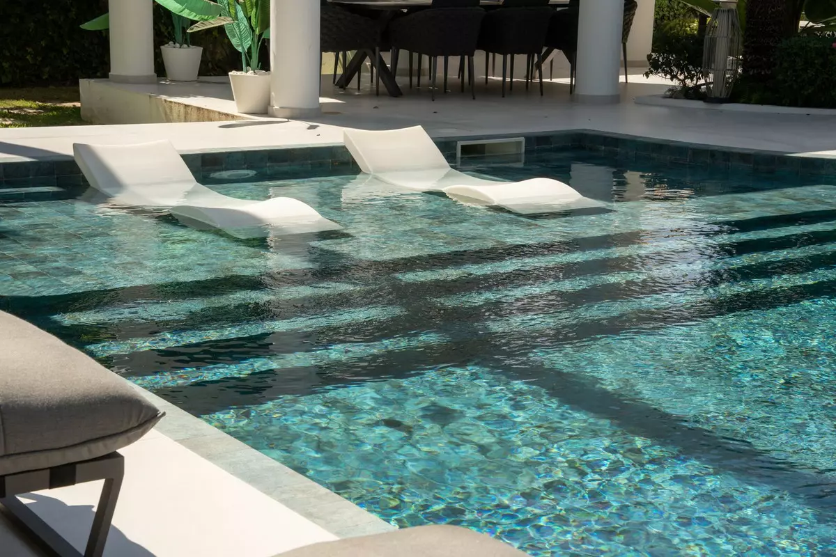 5-bedroom Villa In Estepona, Spain (278 M²)
