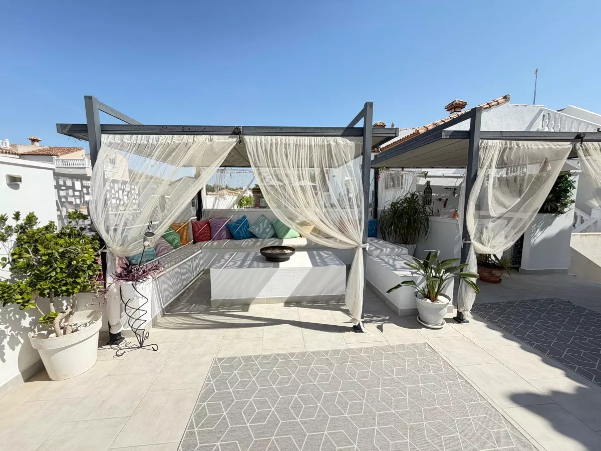 3-bedroom Villa In San Miguel De Salinas, Spain (160 M²)