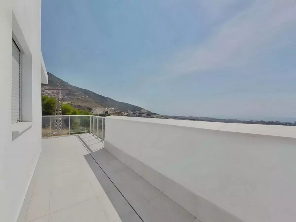 2-bedroom Apartment In Benalmádena, Spain (116 M²)