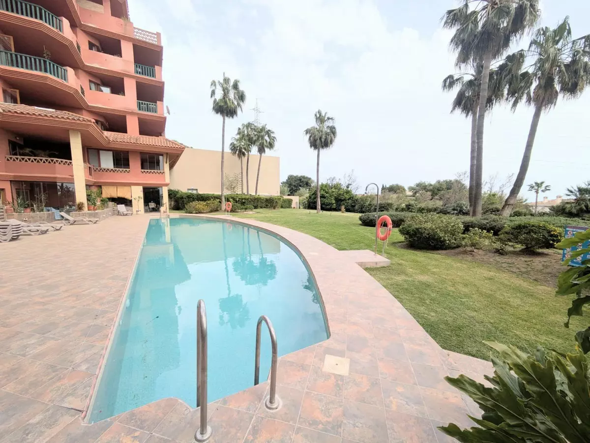 3-bedroom Apartment In Benalmádena, Spain (90 M²)