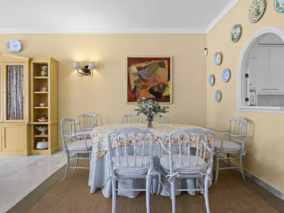 5-bedroom Town House In Benahavis, Spain (195 M²)