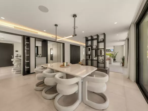 5-bedroom Villa In Marbella, Spain (342 M²)
