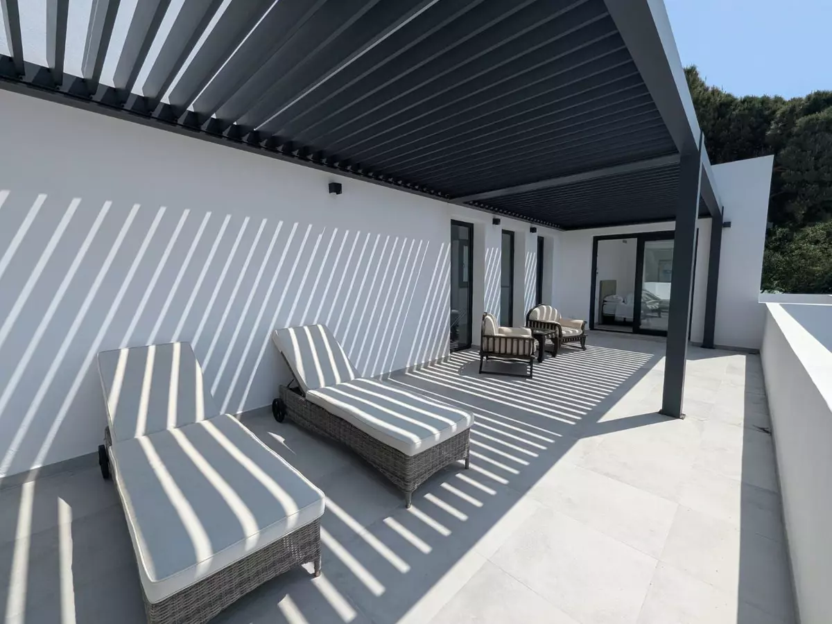 3-bedroom Villa In Marbella, Spain (245 M²)