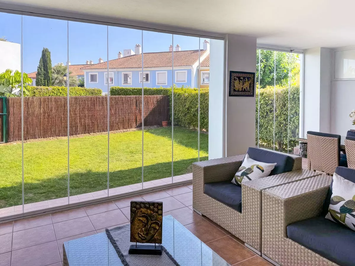 2-bedroom Apartment In Estepona, Spain (106 M²)