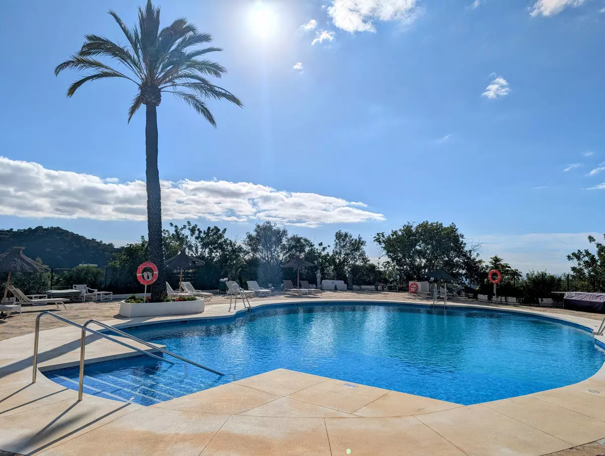 2-bedroom Town House In Istan, Spain (197 M²)