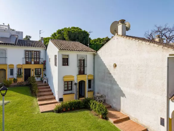 2-bedroom Town House In Marbella, Spain (95 M²)