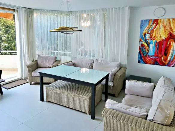 2-bedroom Apartment In Marbella, Spain (160 M²)