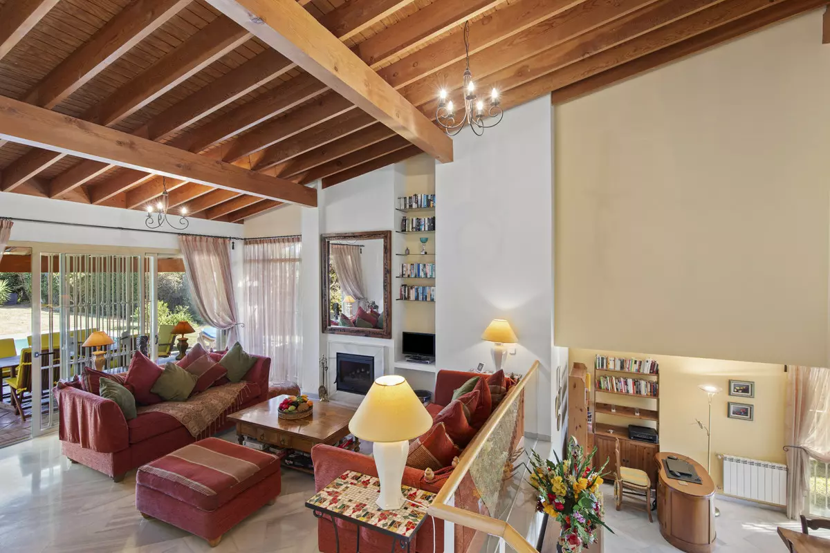 3-bedroom Villa In Benahavis, Spain (245 M²)