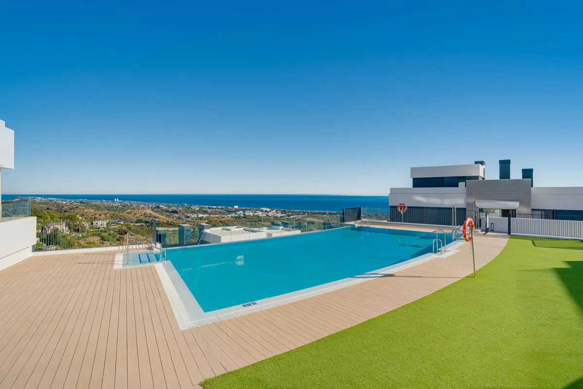 2-bedroom Apartment In Marbella, Spain (188 M²)