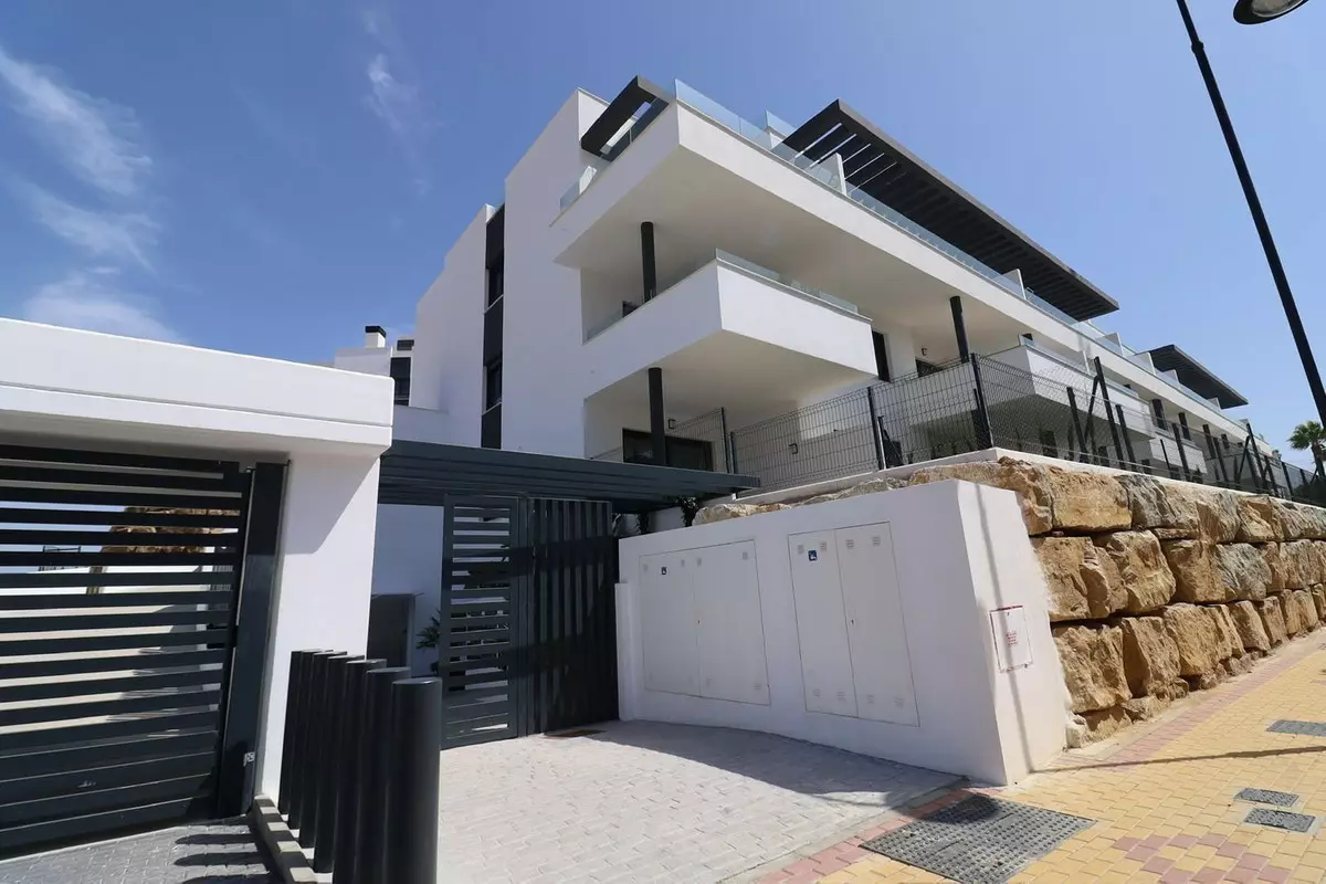 3-bedroom Apartment In Mijas, Spain (96 M²)