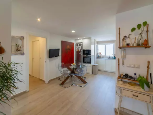 3-bedroom Apartment In Málaga, Spain (107 M²)