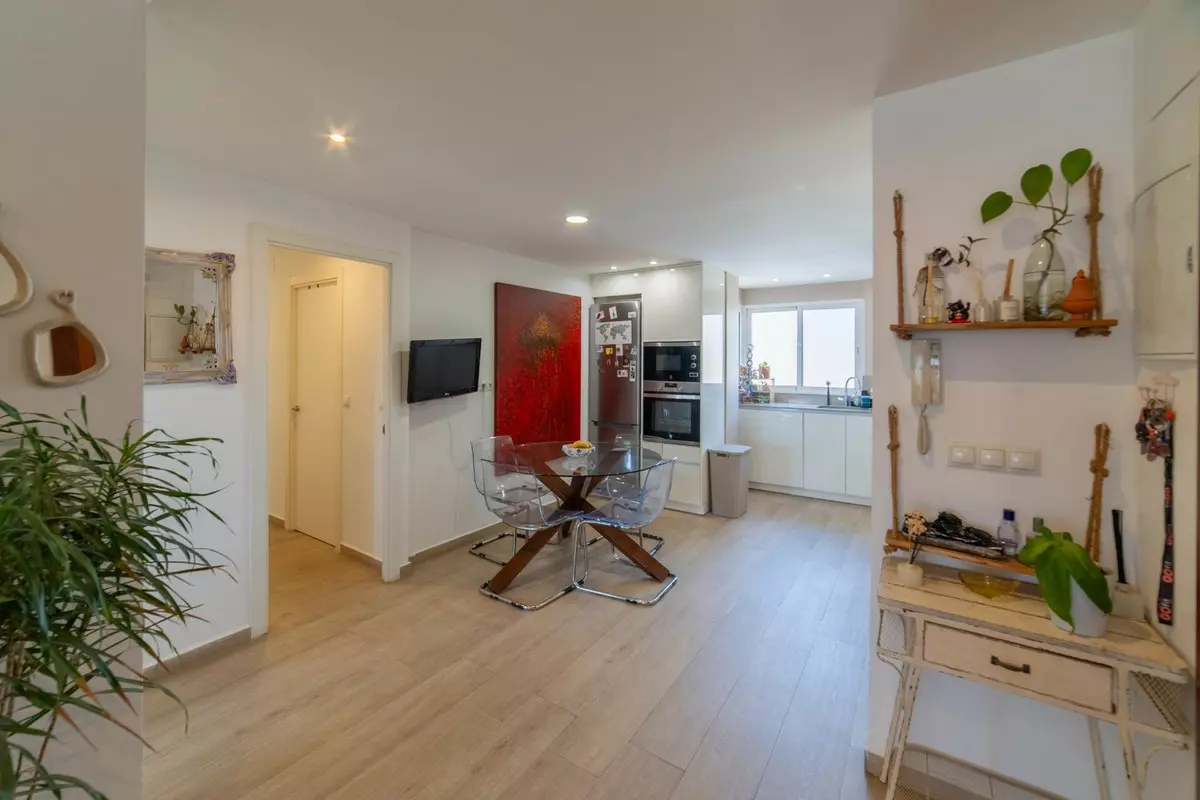 3-bedroom Apartment In Málaga, Spain (107 M²)