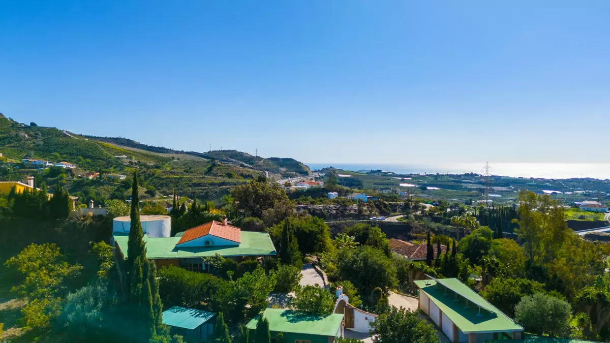 3-bedroom Villa In Vélez – Málaga, Spain (305 M²)