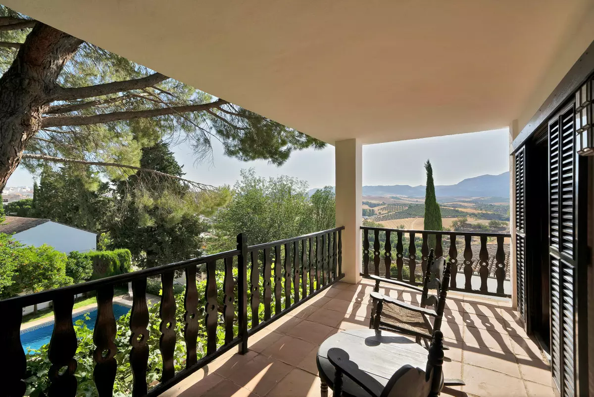 5-bedroom Villa In Ronda, Spain (395 M²)