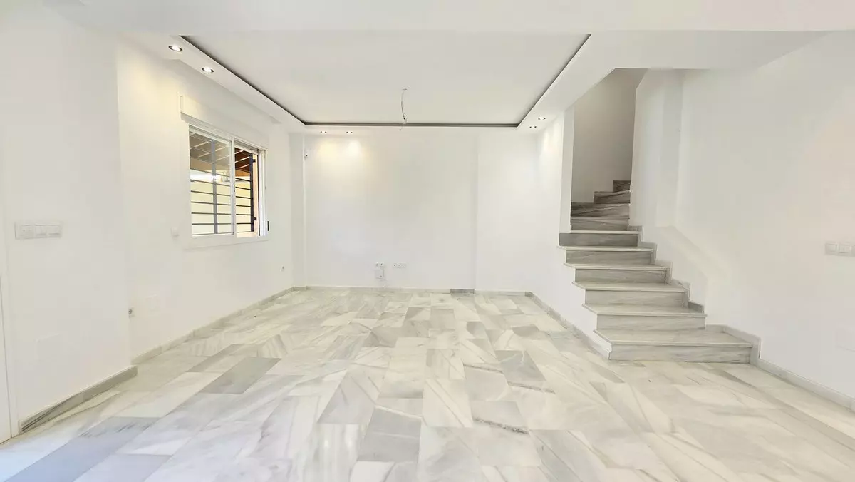 4-bedroom Town House In Mijas, Spain (262 M²)