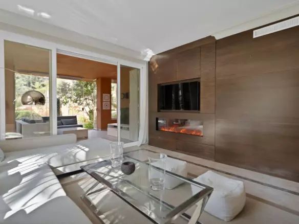 3-bedroom Apartment In Marbella, Spain (169 M²)