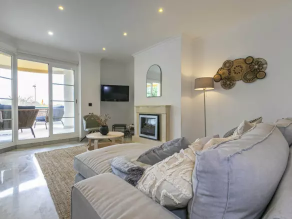 2-bedroom Apartment In Marbella, Spain (100 M²)