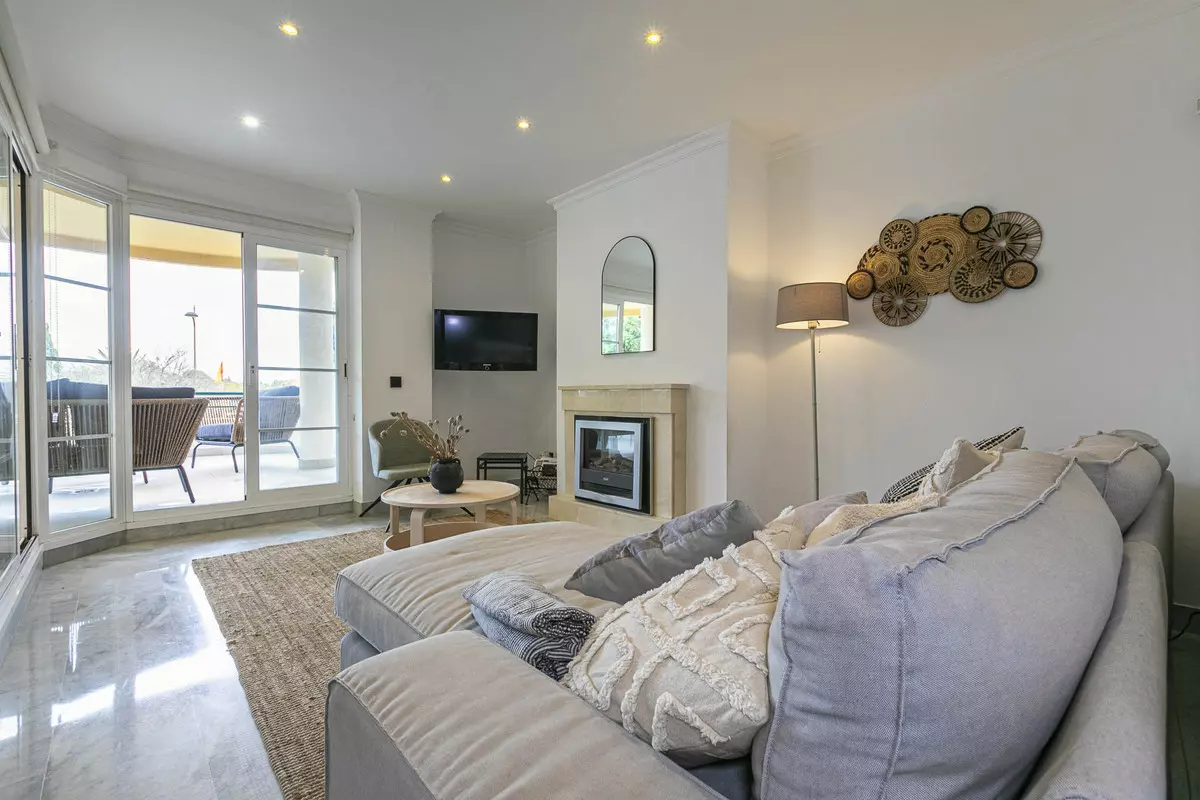 2-bedroom Apartment In Marbella, Spain (100 M²)