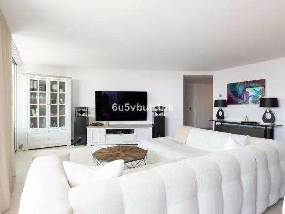 3-bedroom Apartment In Benalmádena, Spain (185 M²)