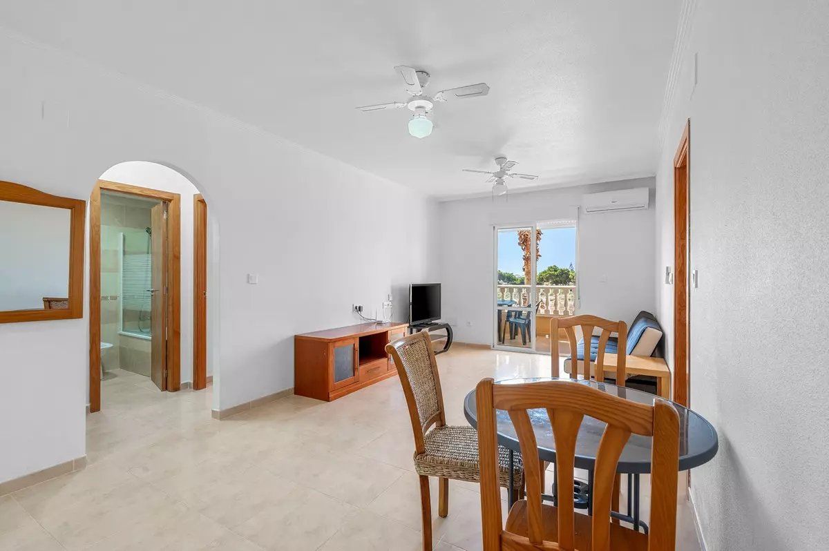 3-bedroom Apartment In Orihuela, Spain (96 M²)
