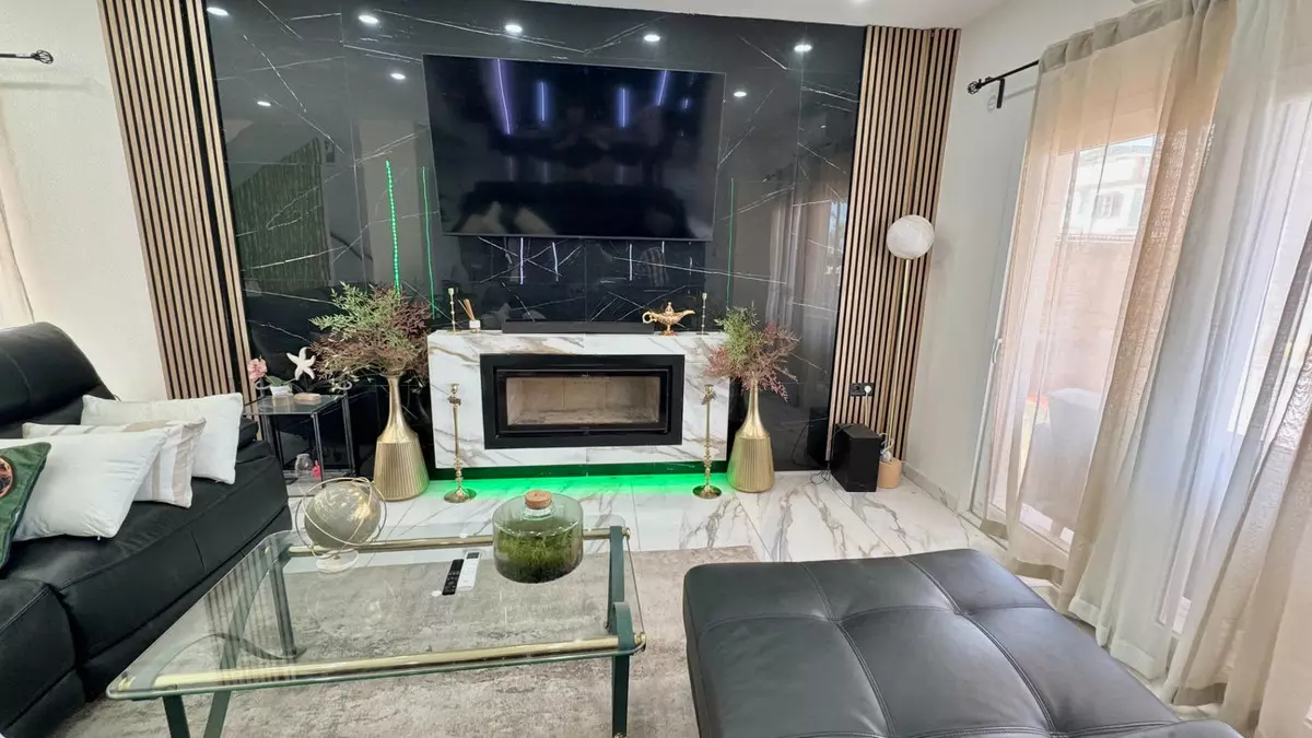 5-bedroom Villa In Alhaurín De La Torre, Spain (250 M²)