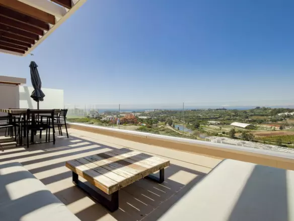 3-bedroom Apartment In Estepona, Spain (107 M²)