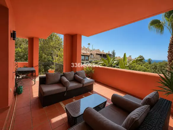 2-bedroom Apartment In Benahavis, Spain (104 M²)