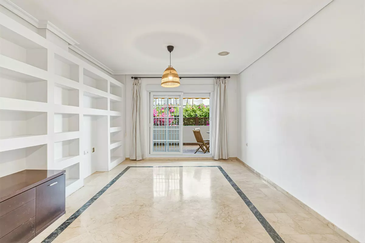 2-bedroom Apartment In Marbella, Spain (115 M²)