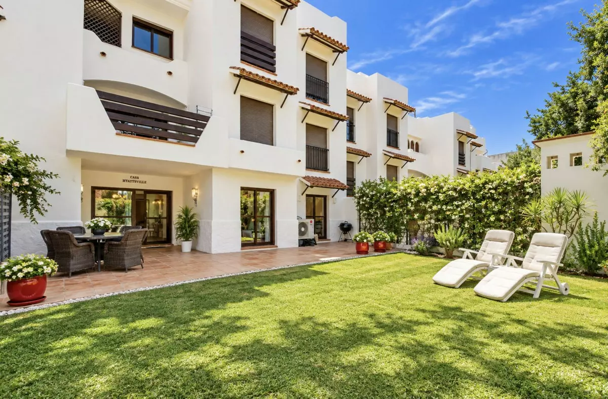 2-bedroom Apartment In Estepona, Spain (96 M²)