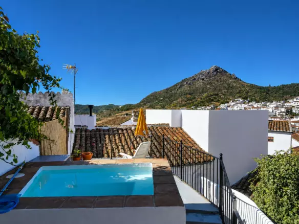 2-bedroom Town House In Gaucín, Spain (105 M²)