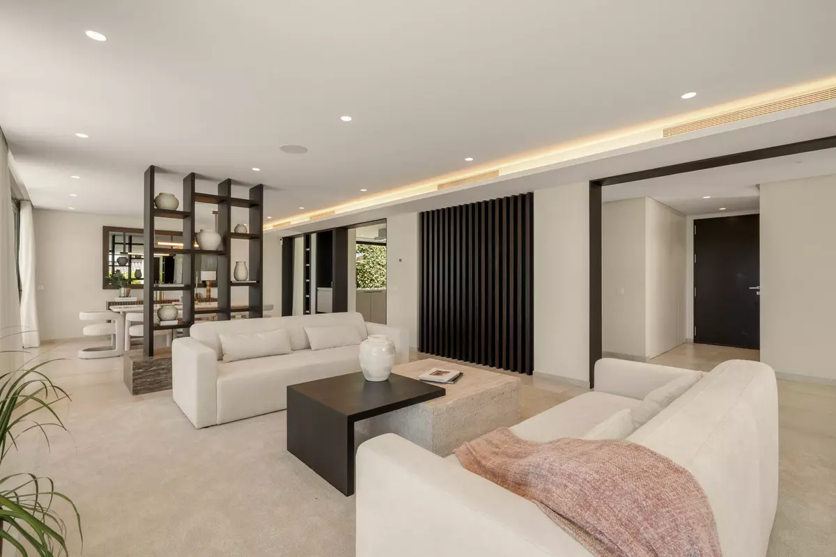 5-bedroom Villa In Marbella, Spain (342 M²)