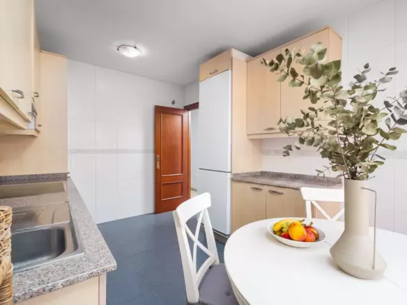 2-bedroom Apartment In Fuengirola, Spain (90 M²)