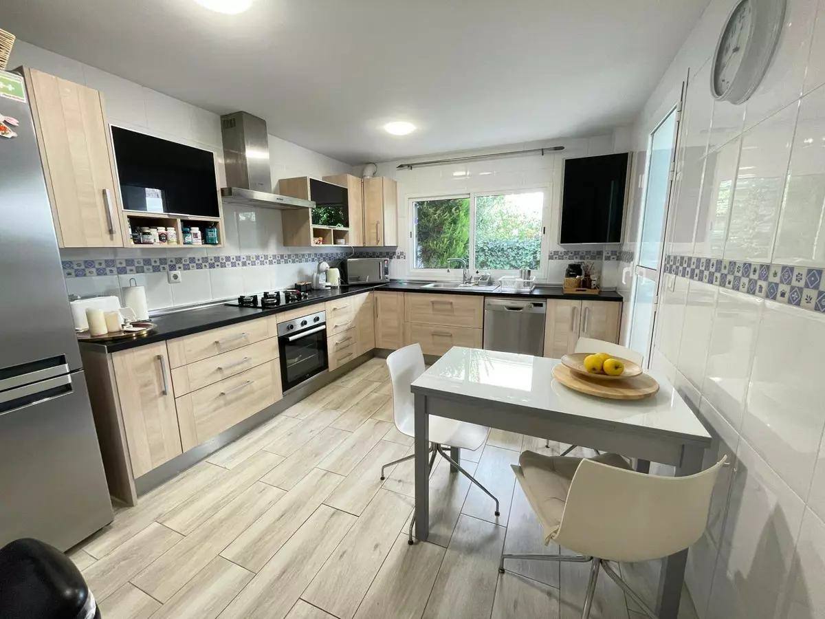 4-bedroom Town House In Torremolinos, Spain (244 M²)